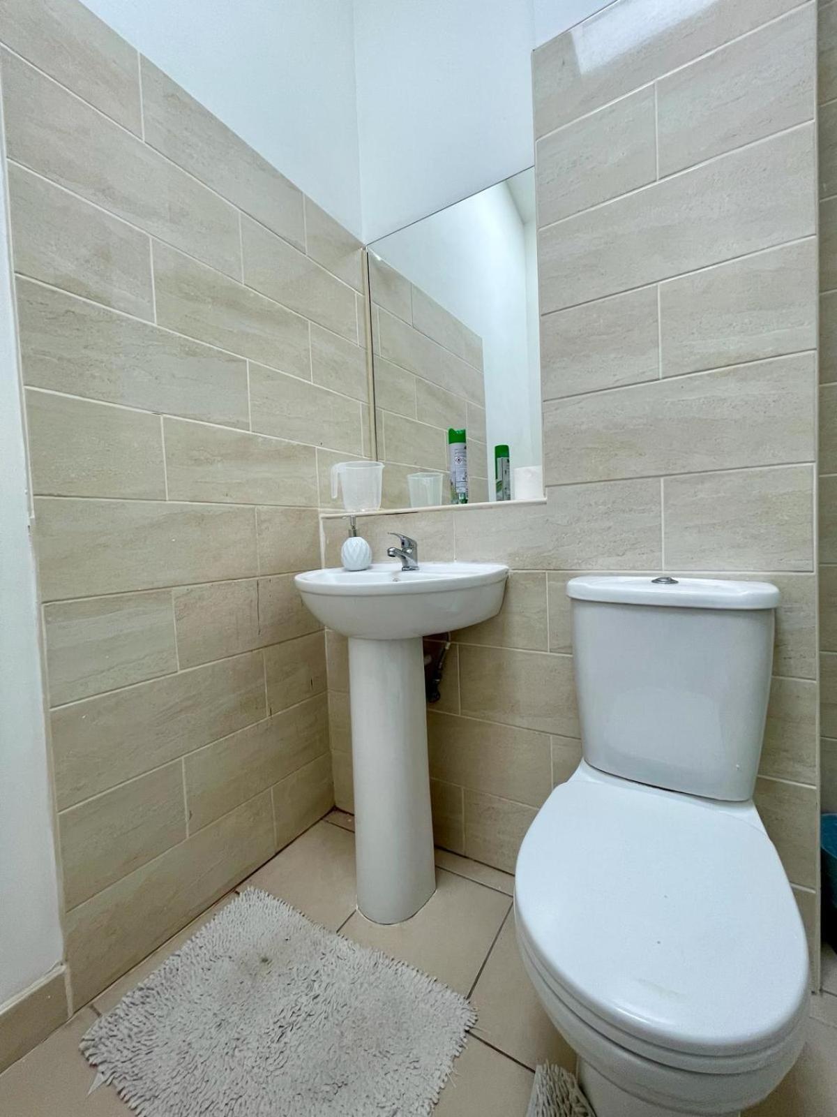 Homestays-Close To Coventry City And University I Free Parking I Wi-Fi מראה חיצוני תמונה