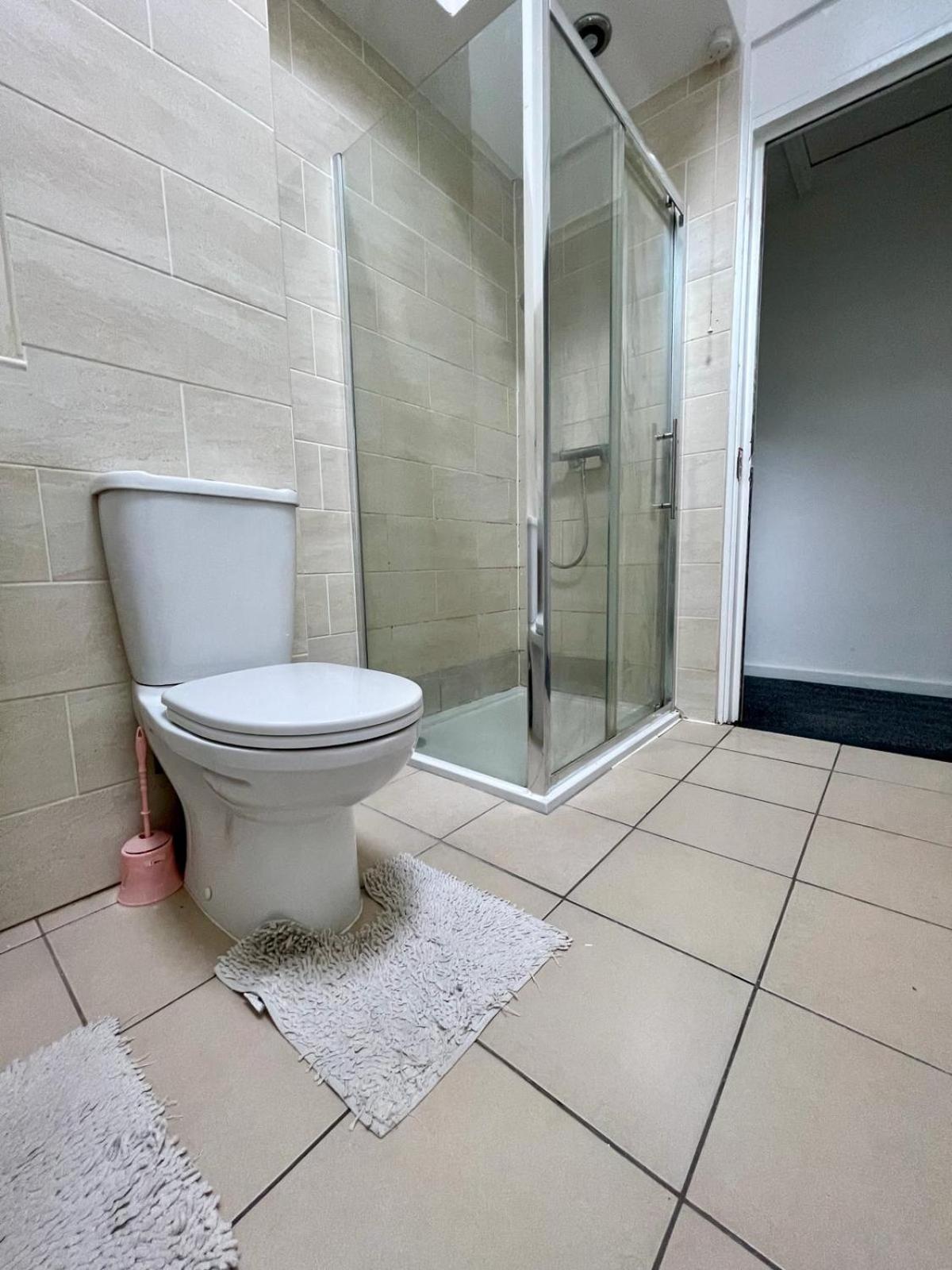 Homestays-Close To Coventry City And University I Free Parking I Wi-Fi מראה חיצוני תמונה